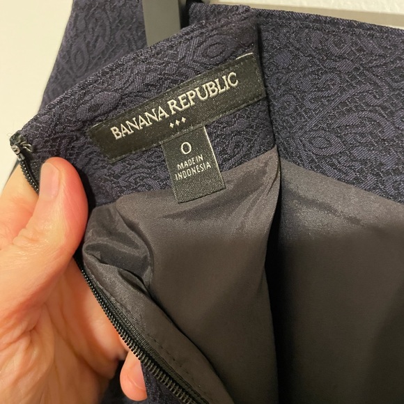 Banana Republic Size 0 Navy Skirt - Picture 3 of 8